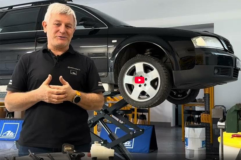 Czy można zaciskać elastyczne przewody hamulcowe podczas pracy z zaciskiem?